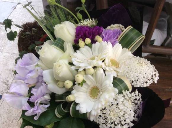 千葉県木更津市の花屋 フラワープロデュースにフラワーギフトはお任せください 当店は 安心と信頼の花キューピット加盟店です 花キューピットタウン